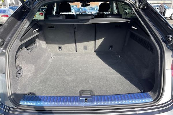 Used Audi Q8 2025 for sale - 76264002: Photo 7