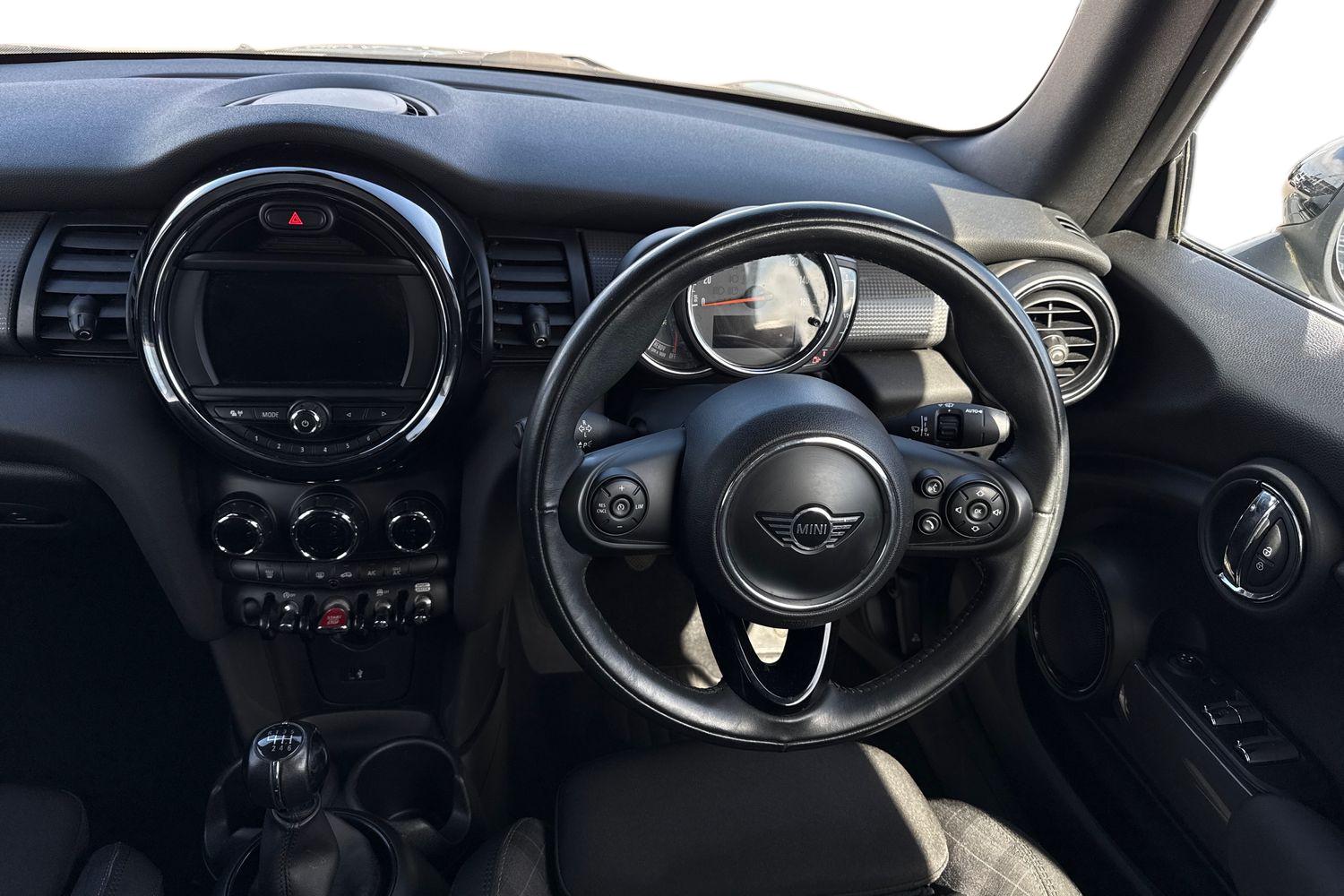 Used MINI Convertible 2018 for sale - 78155149: Photo 13