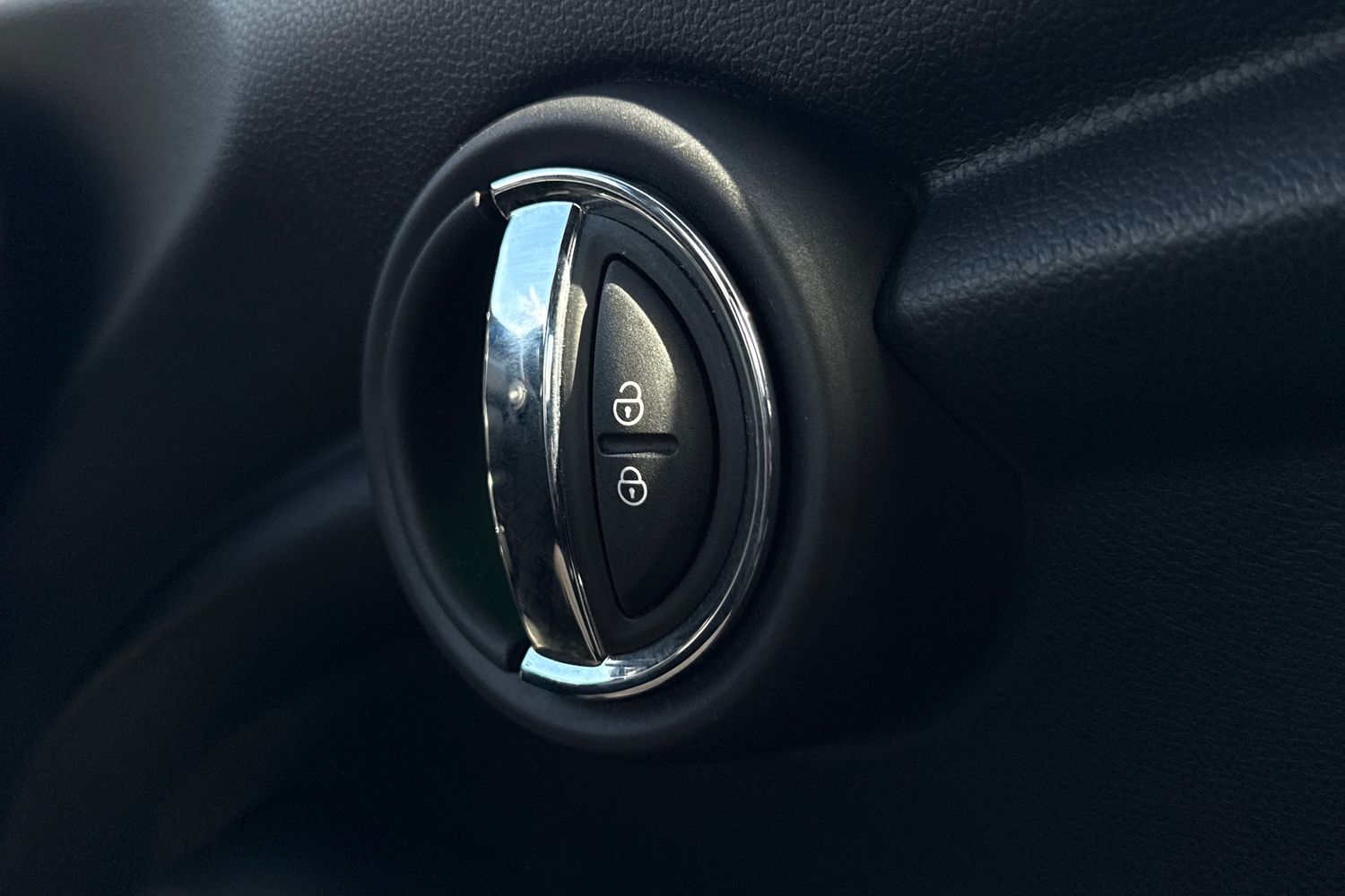 Used MINI Convertible 2018 for sale - 78155149: Photo 30