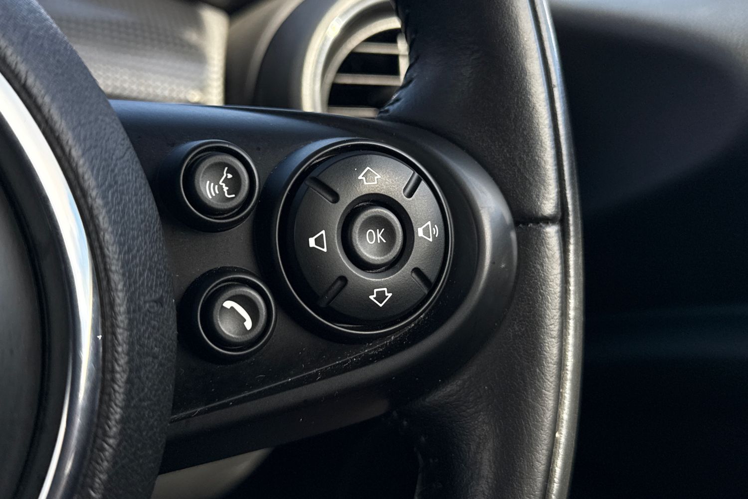 Used MINI Convertible 2018 for sale - 78155149: Photo 33