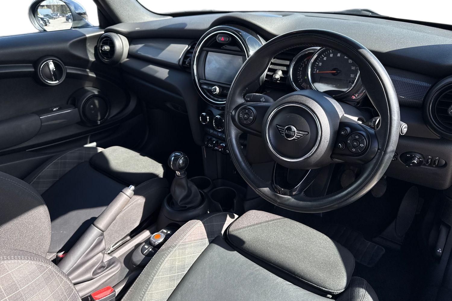 Used MINI Convertible 2018 for sale - 78155149: Photo 8