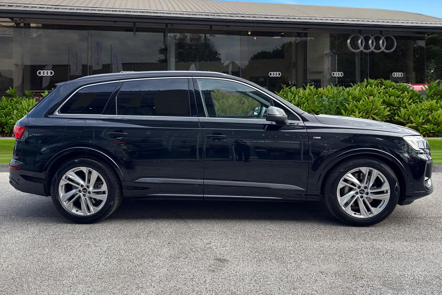 Used Audi Q7 2025 for sale - 76090274: Photo 3