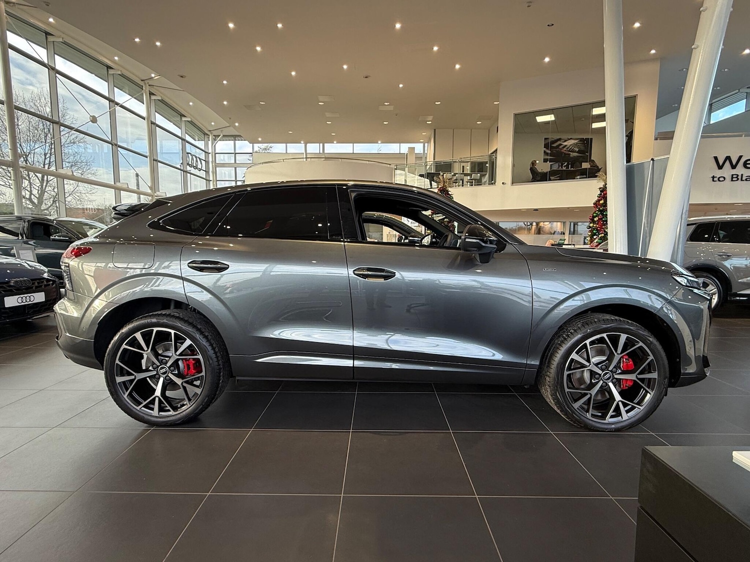 Used Audi Q3 2026 for sale - 77337082: Photo 2