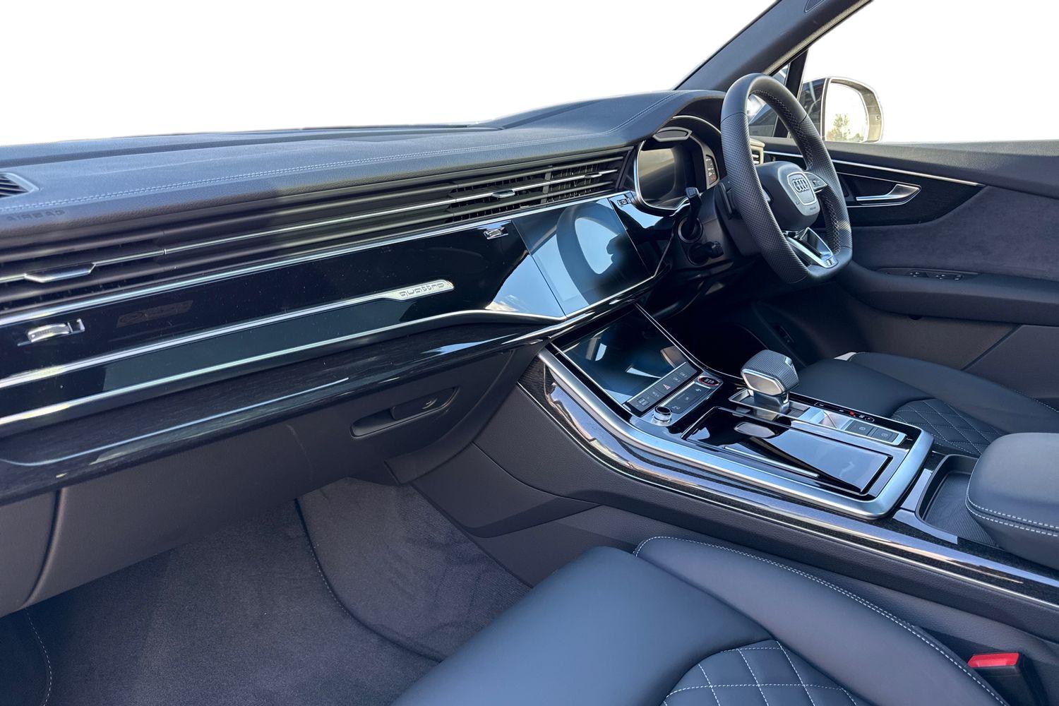 Used Audi SQ7 2025 for sale - 76300343: Photo 14