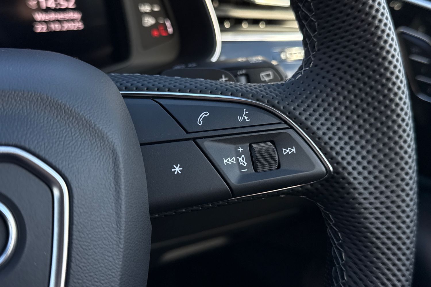 Used Audi SQ7 2025 for sale - 76300343: Photo 38