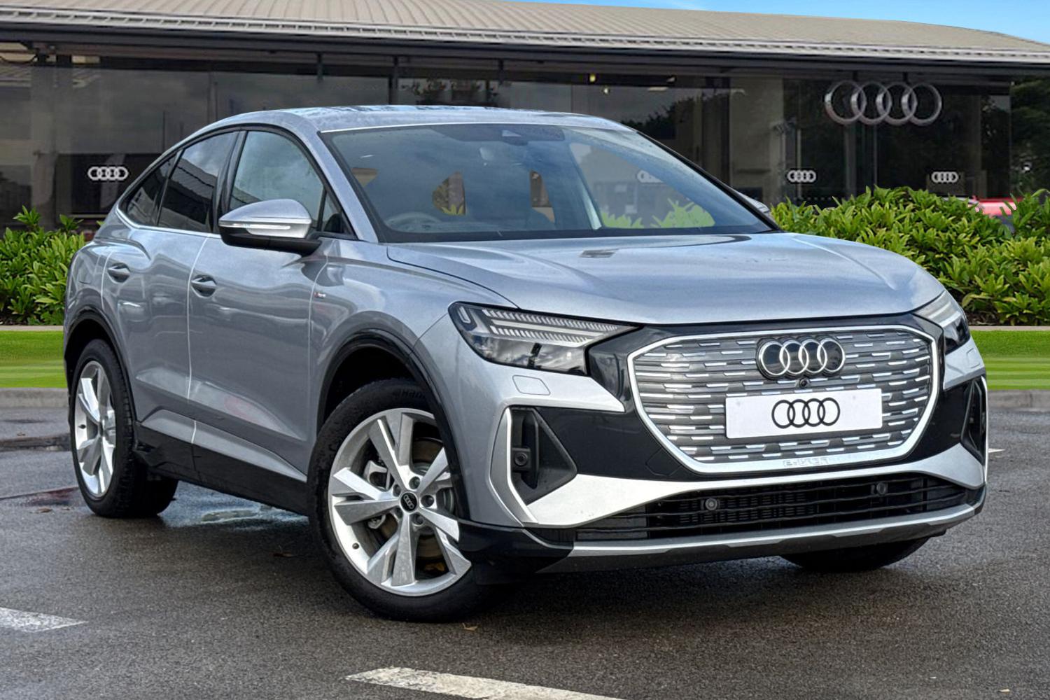 Used Audi Q4 e-tron 2025 for sale - 76300351: Photo 1