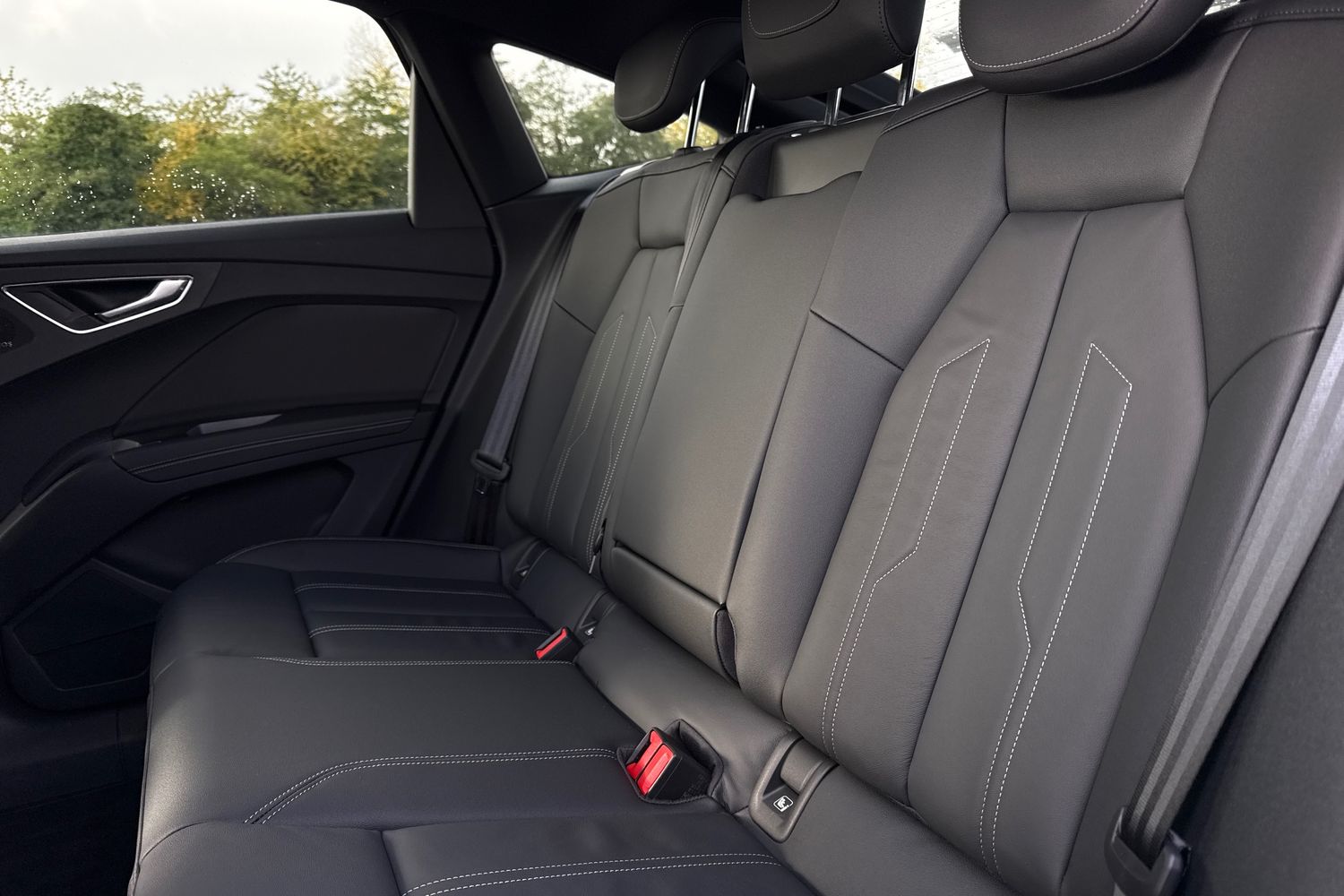 Used Audi Q4 e-tron 2025 for sale - 76300351: Photo 13