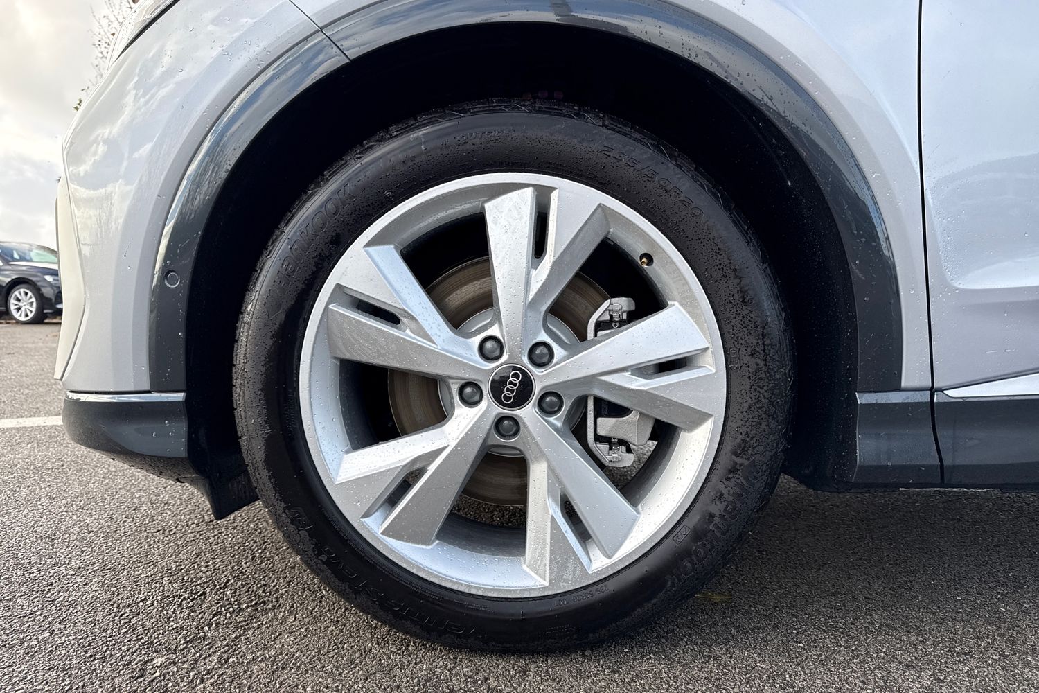 Used Audi Q4 e-tron 2025 for sale - 76300351: Photo 23