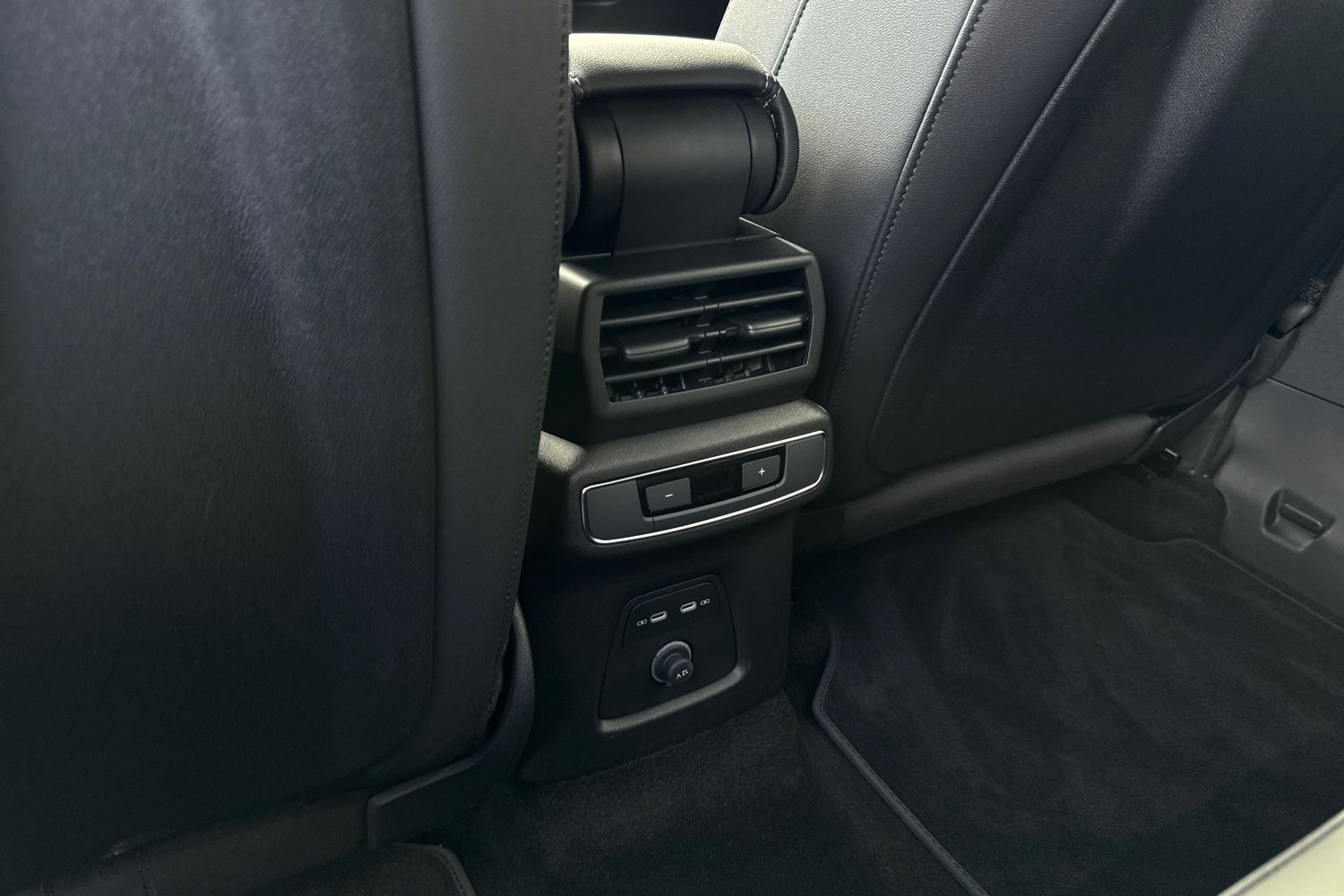 Used Audi Q4 e-tron 2025 for sale - 76300351: Photo 30