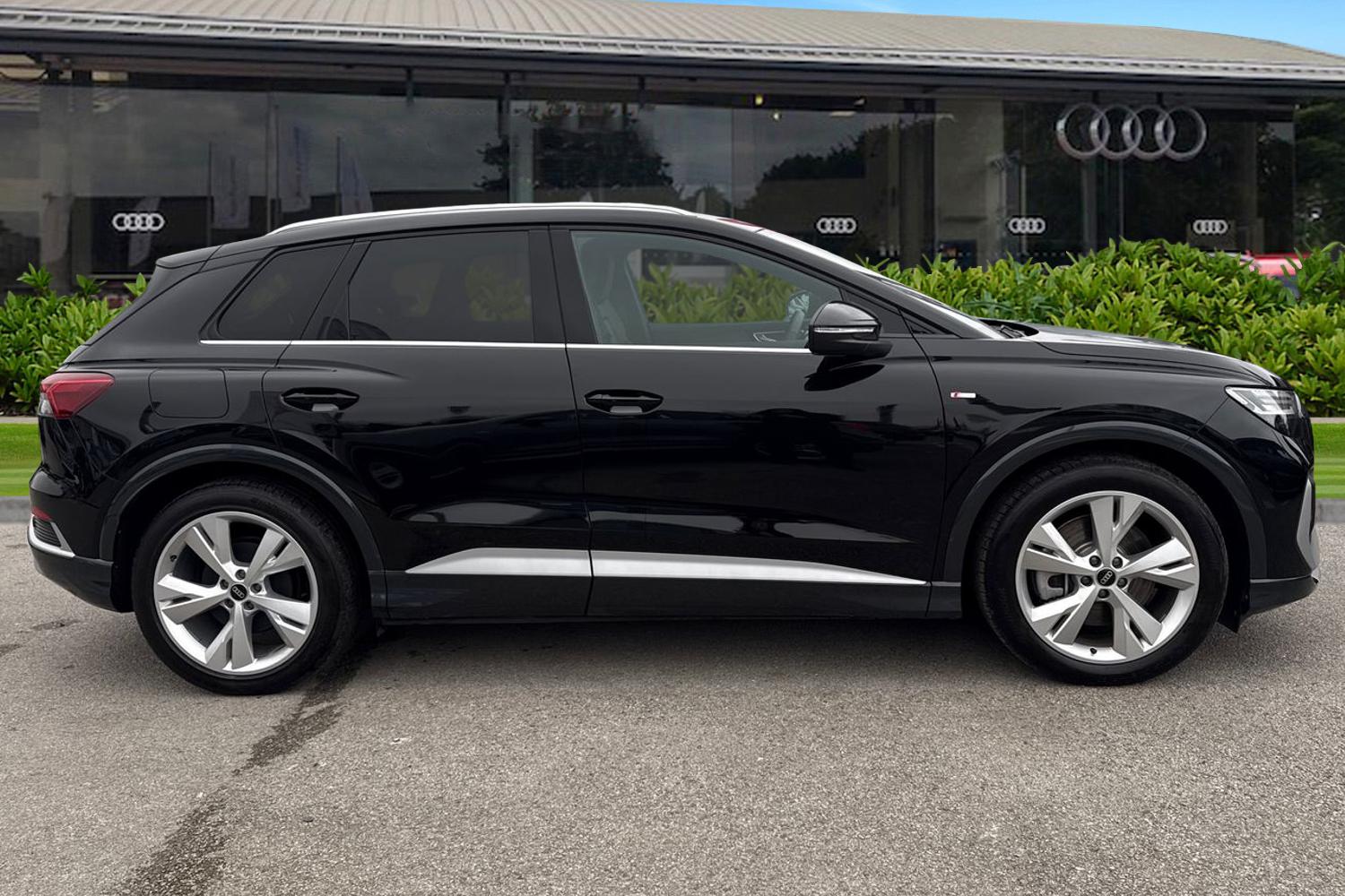 Used Audi Q4 e-tron 2025 for sale - 77812491: Photo 3