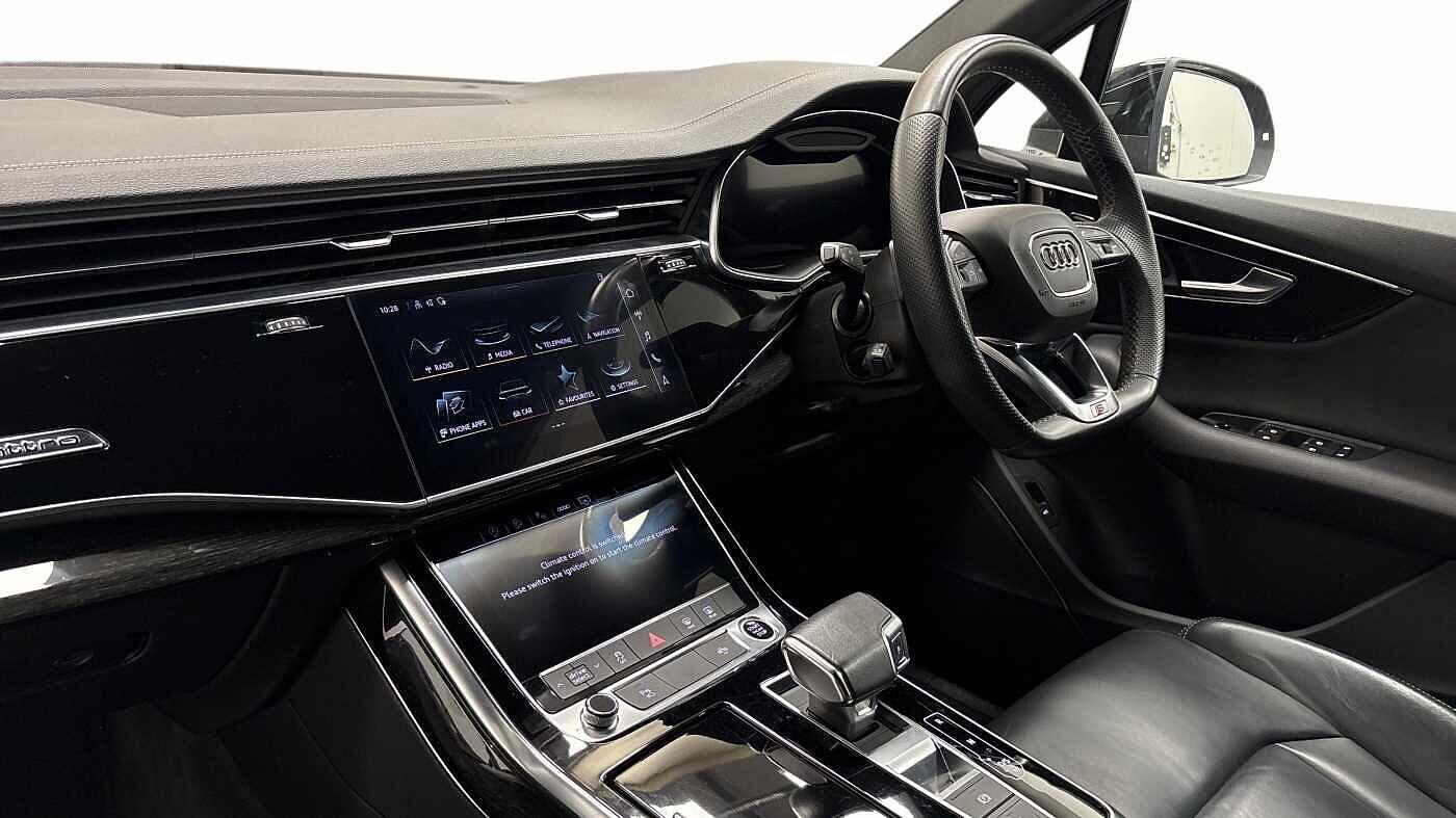 Used Audi Q7 2023 for sale - 76508971: Photo 2