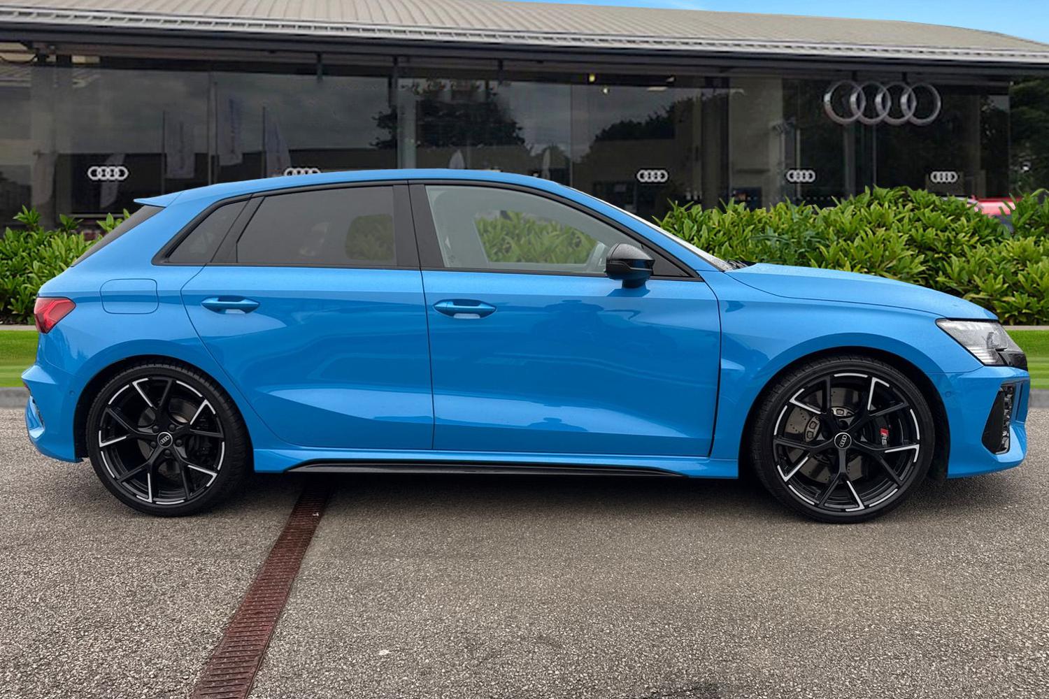 Used Audi RS3 2023 for sale - 77728612: Photo 3