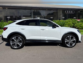 Used Audi Q3 2023 for sale - 78422156: Photo