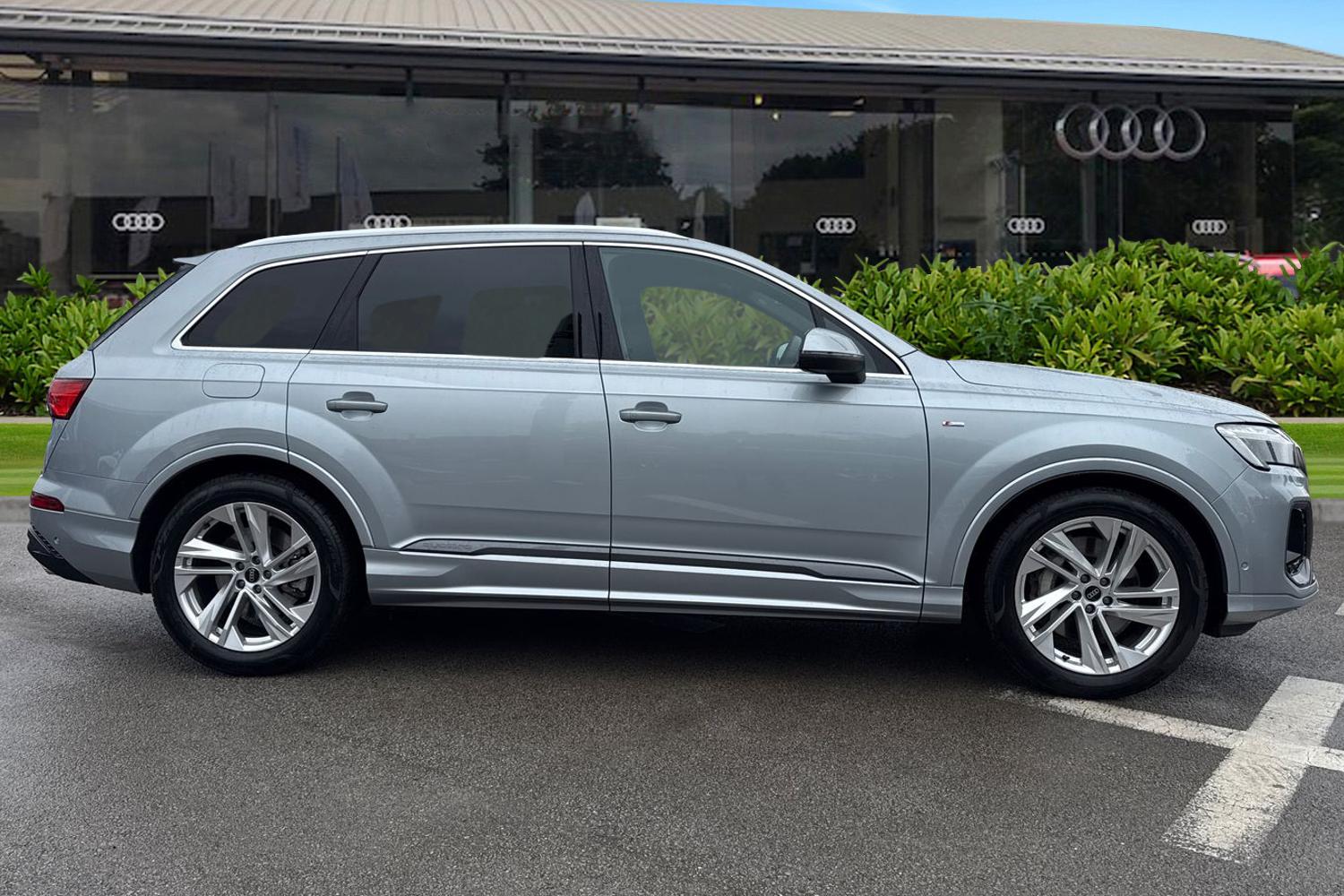 Used Audi Q7 2025 for sale - 76090218: Photo 3