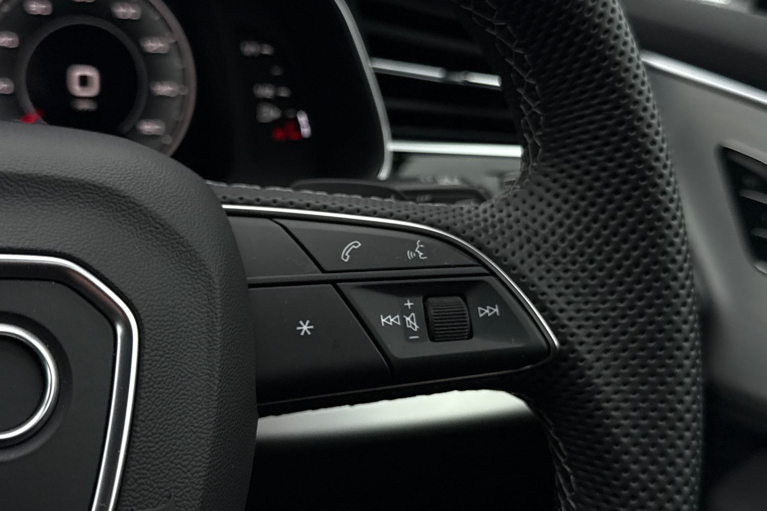 Used Audi Q7 2025 for sale - 76090218: Photo 35
