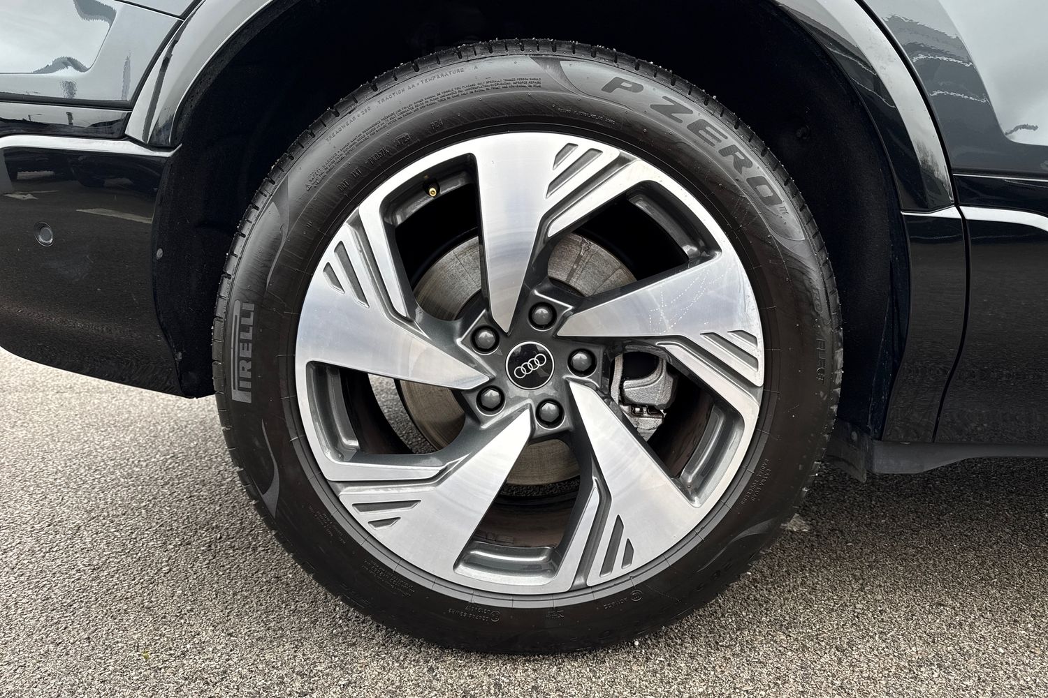 Used Audi Q6 e-tron 2024 for sale - 77147485: Photo 13