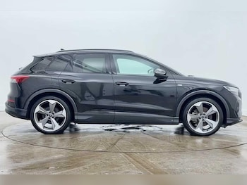 Used Audi Q4 e-tron 2025 for sale - 77564081: Photo