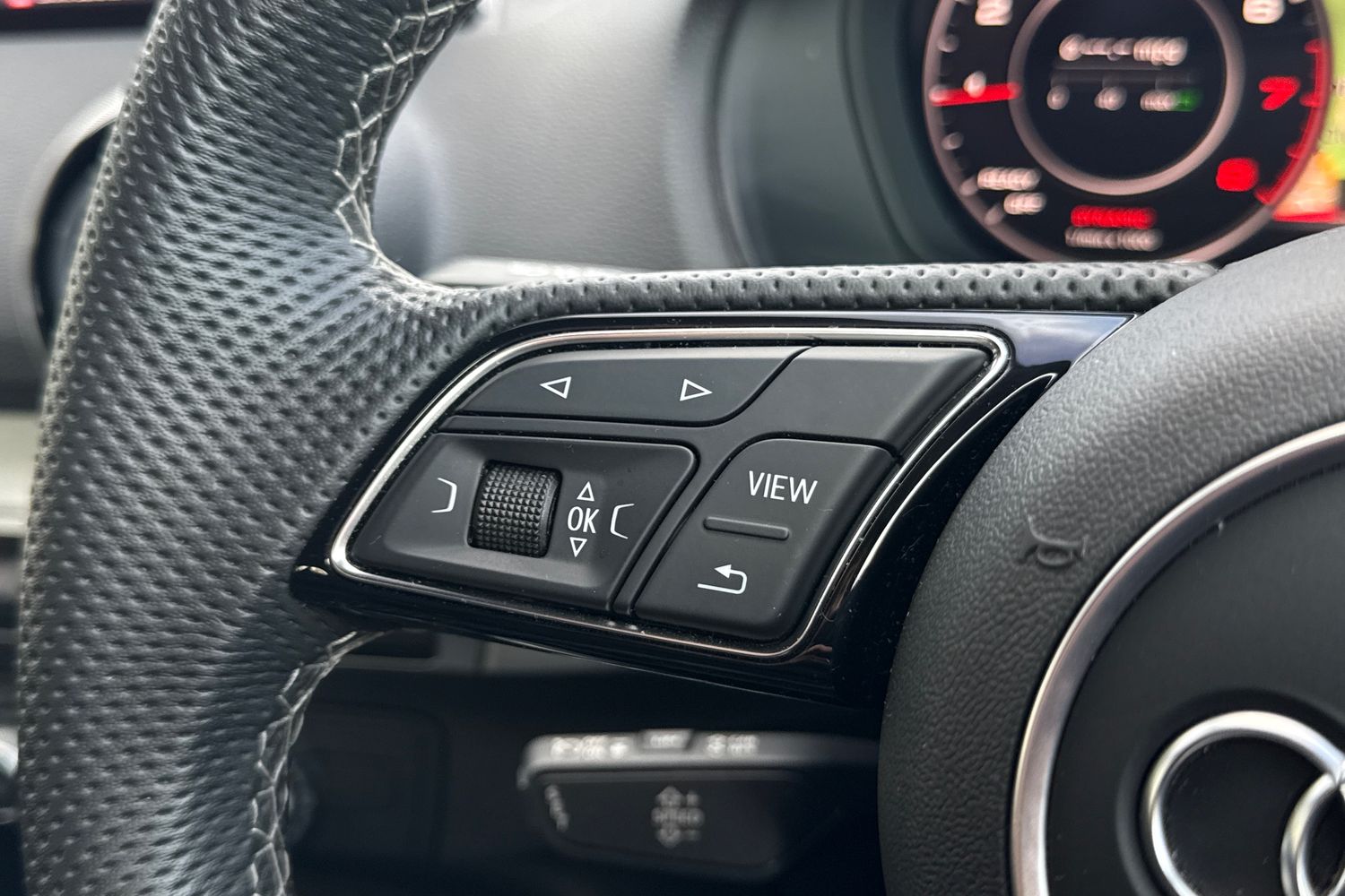 Used Audi Q2 2023 for sale - 77444046: Photo 32