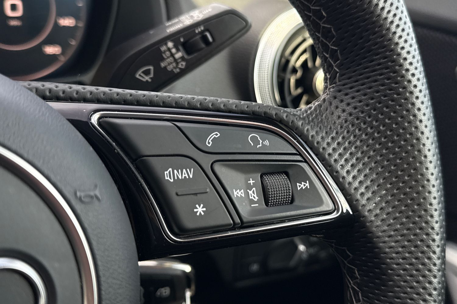 Used Audi Q2 2023 for sale - 77444046: Photo 33