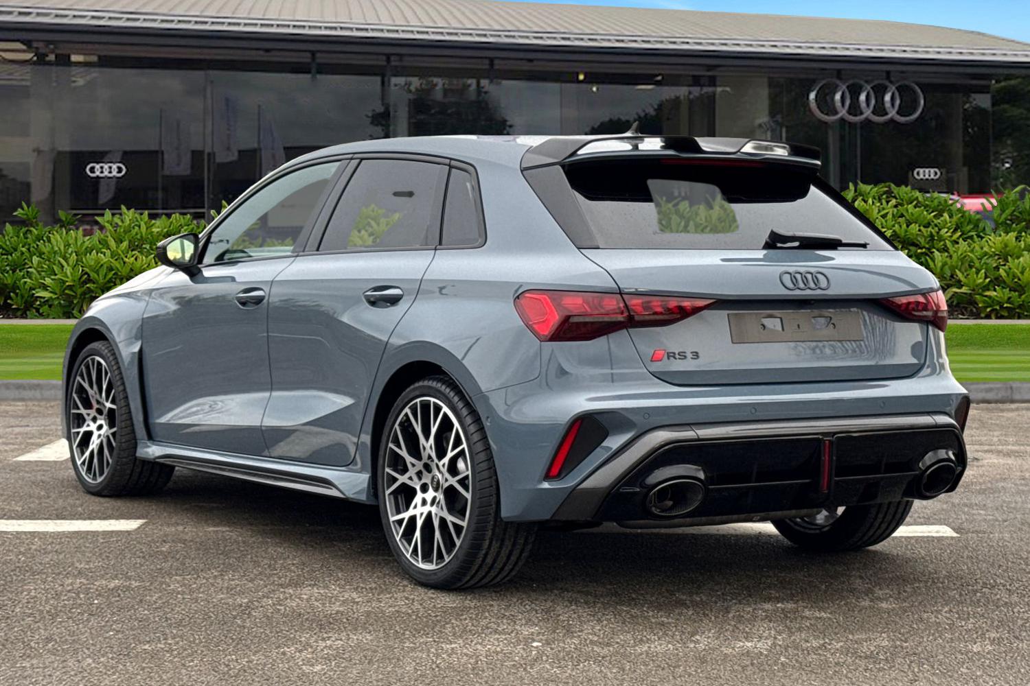 Used Audi RS3 2026 for sale - 77368535: Photo 2