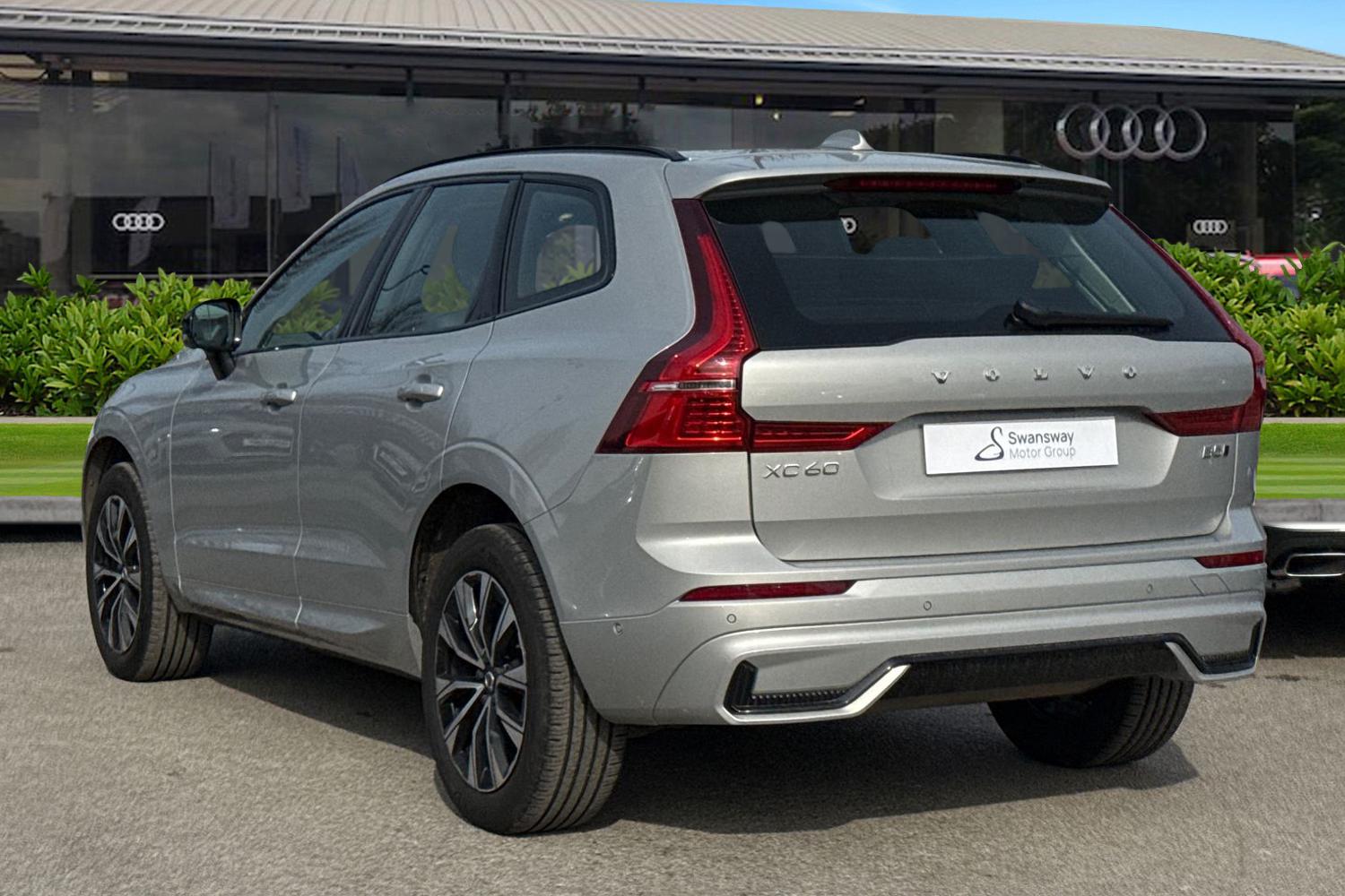 Used Volvo XC60 2024 for sale - 78001852: Photo 2