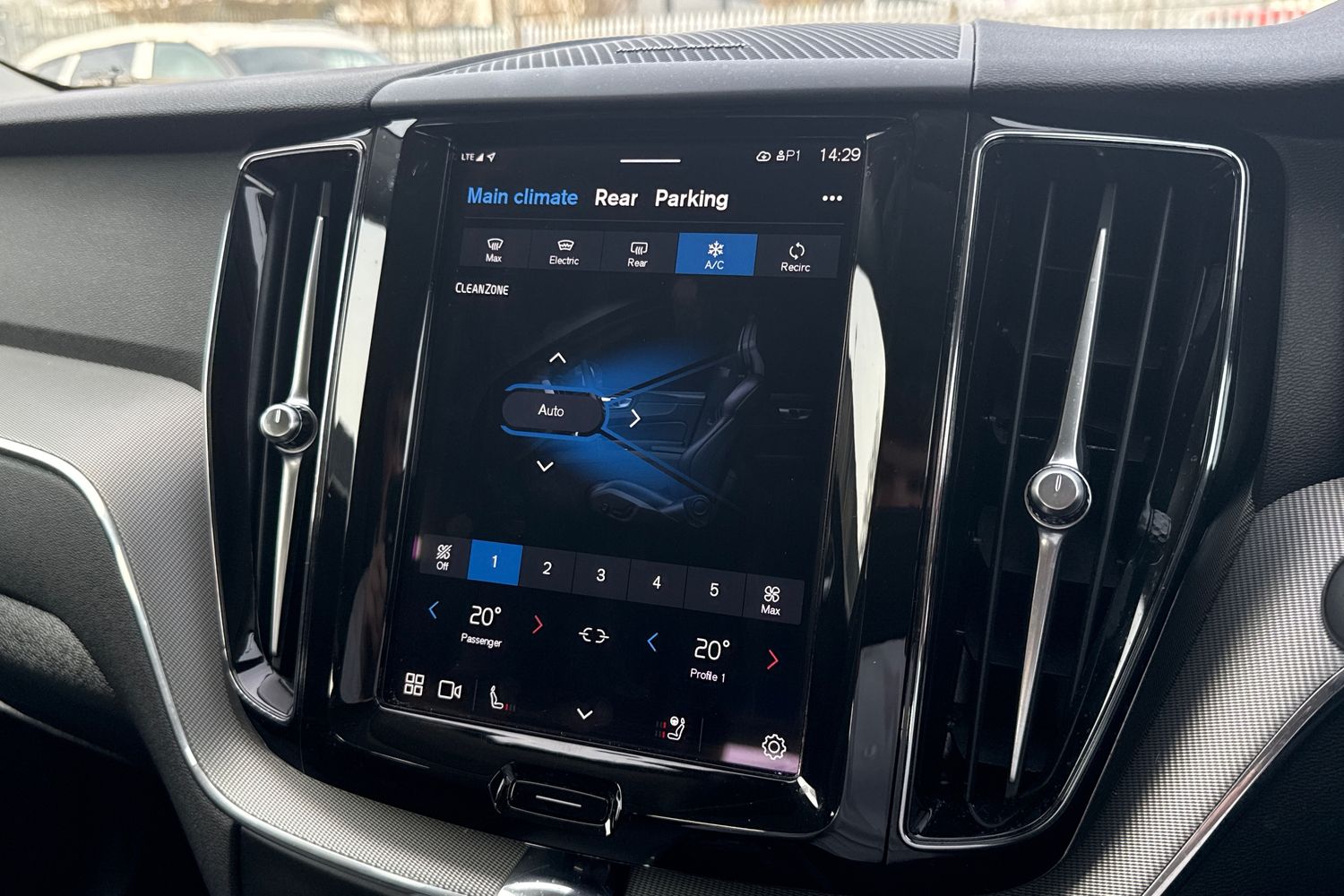 Used Volvo XC60 2024 for sale - 78001852: Photo 21