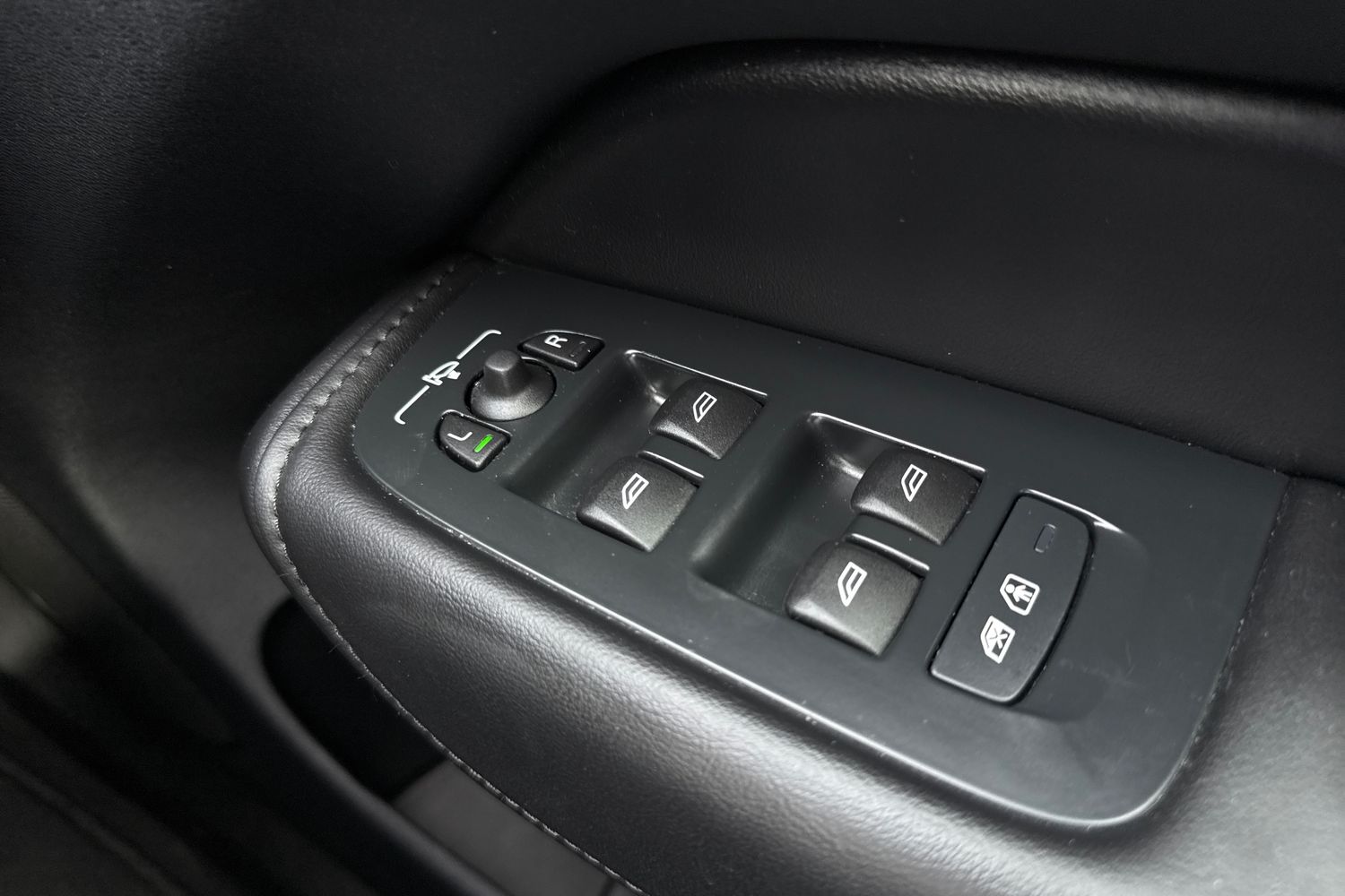 Used Volvo XC60 2024 for sale - 78001852: Photo 33