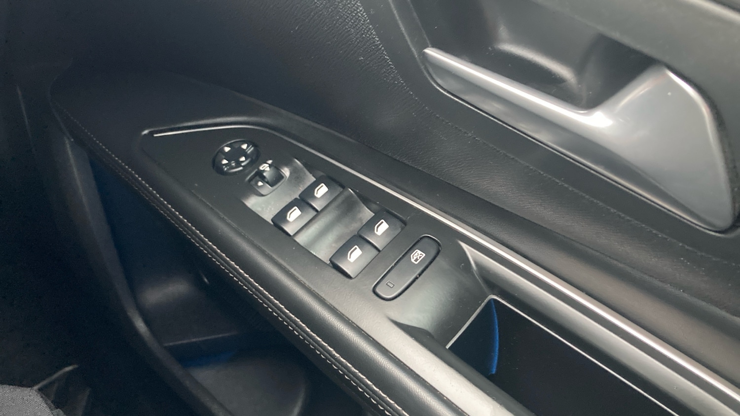 Used Peugeot 5008 2018 for sale - 77918464: Photo 23