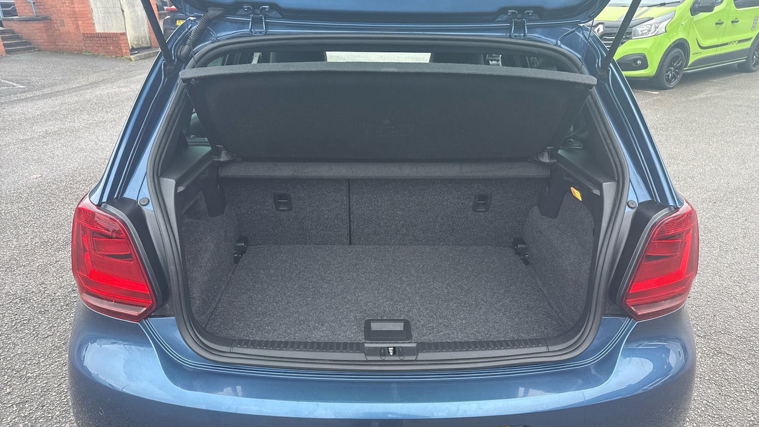 Used Volkswagen Polo 2017 for sale - 77381438: Photo 4