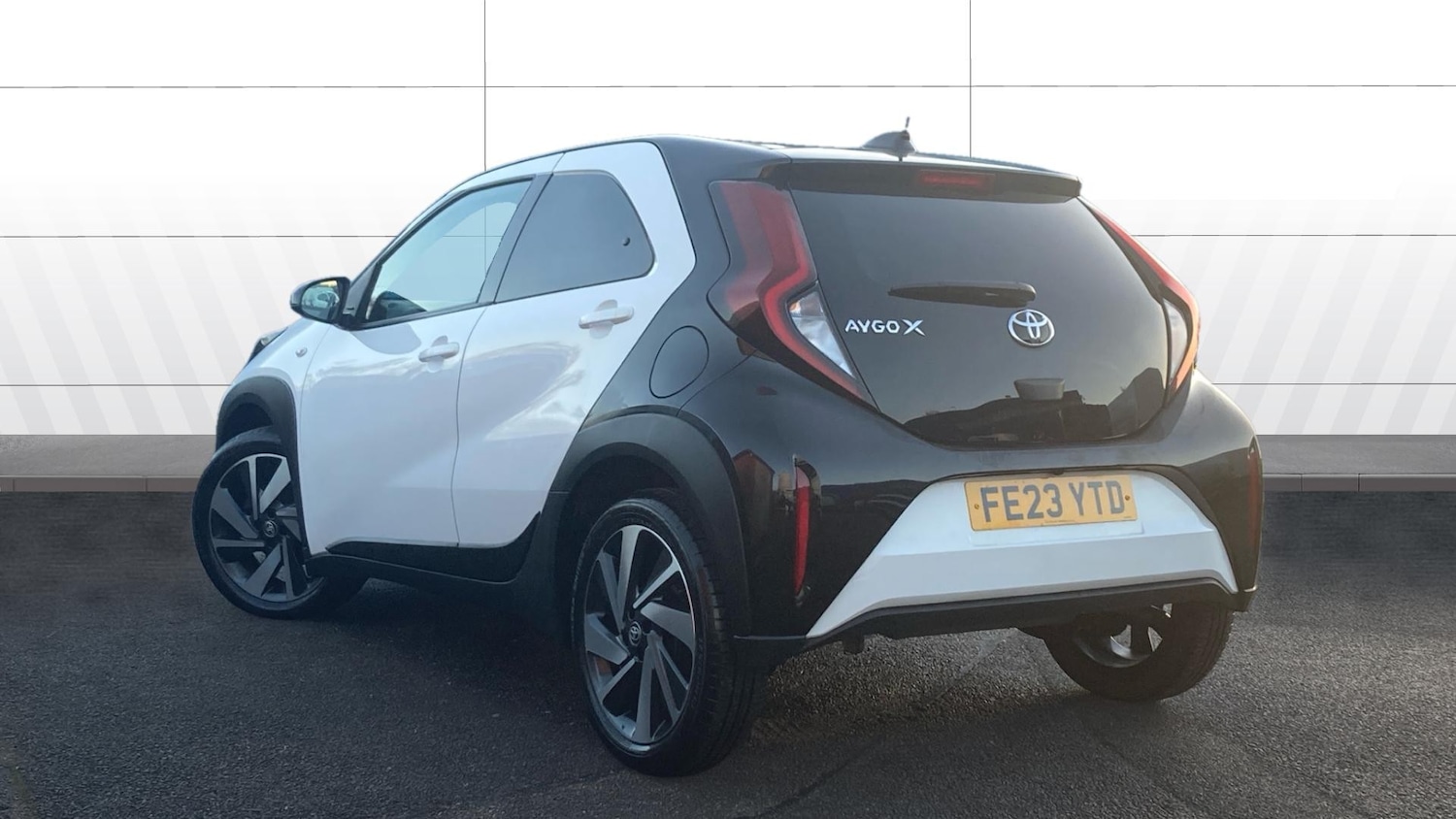 Used Toyota Aygo X 2023 for sale - 76904874: Photo 2