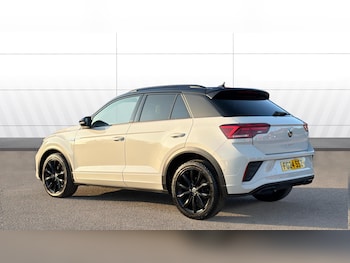 Used Volkswagen T-Roc 2024 for sale - 77774400: Photo