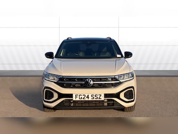 Used Volkswagen T-Roc 2024 for sale - 77774400: Photo