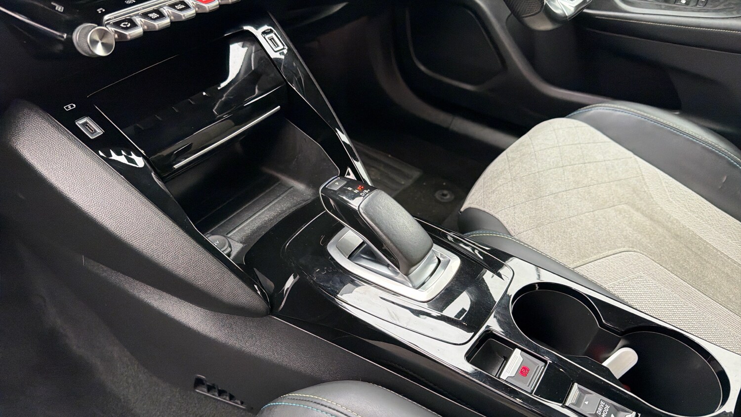 Used Peugeot 2008 2021 for sale - 77501174: Photo 13