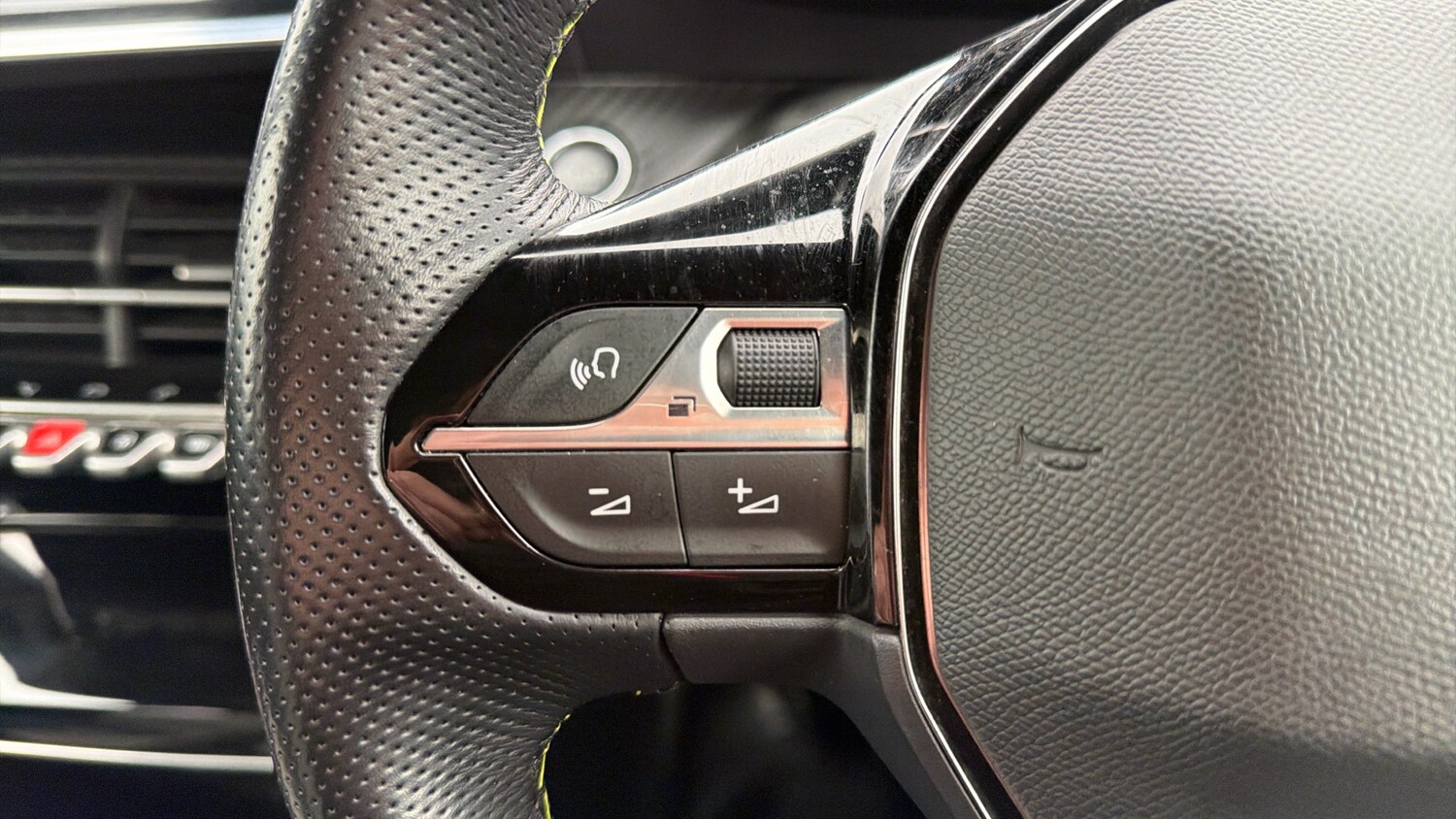 Used Peugeot 2008 2021 for sale - 77501174: Photo 27