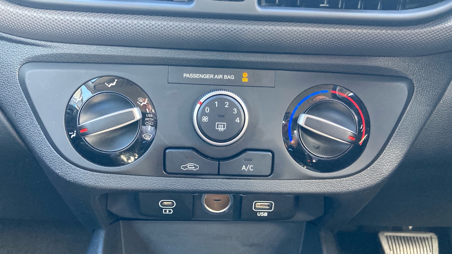 Used Hyundai i10 2023 for sale - 77069207: Photo 34