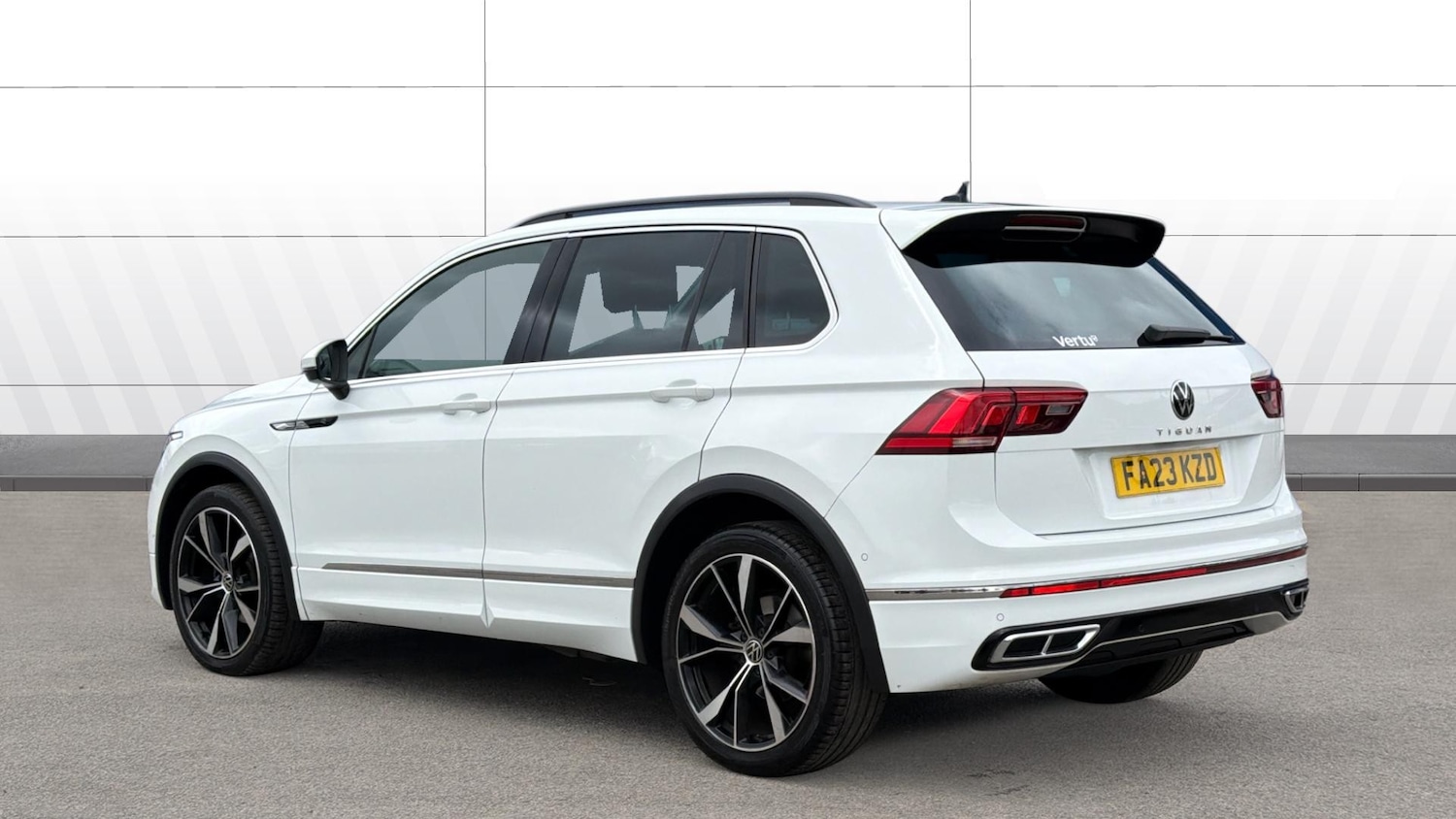 Used Volkswagen Tiguan 2023 for sale - 78224018: Photo 2