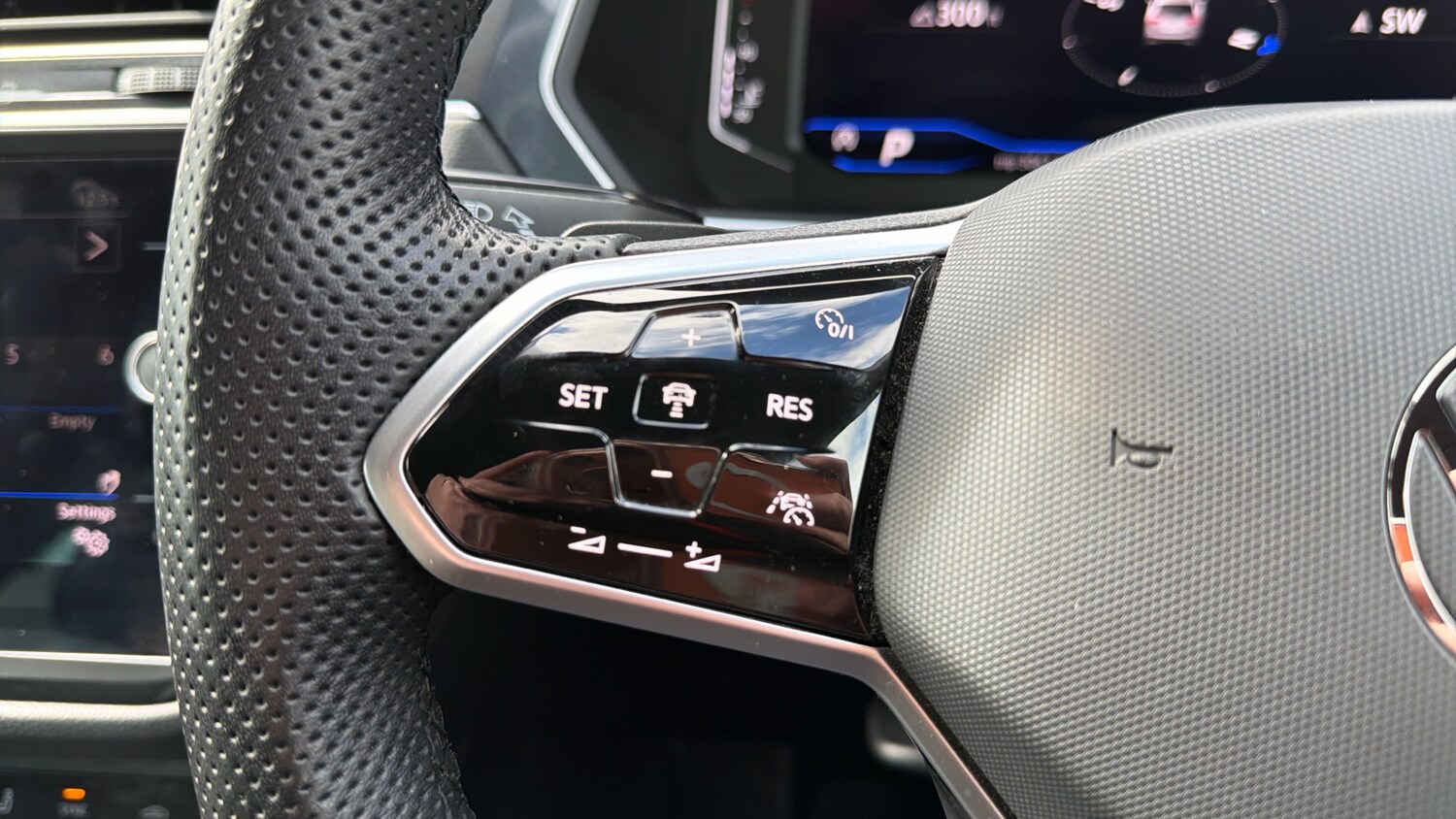 Used Volkswagen Tiguan 2023 for sale - 78224018: Photo 29