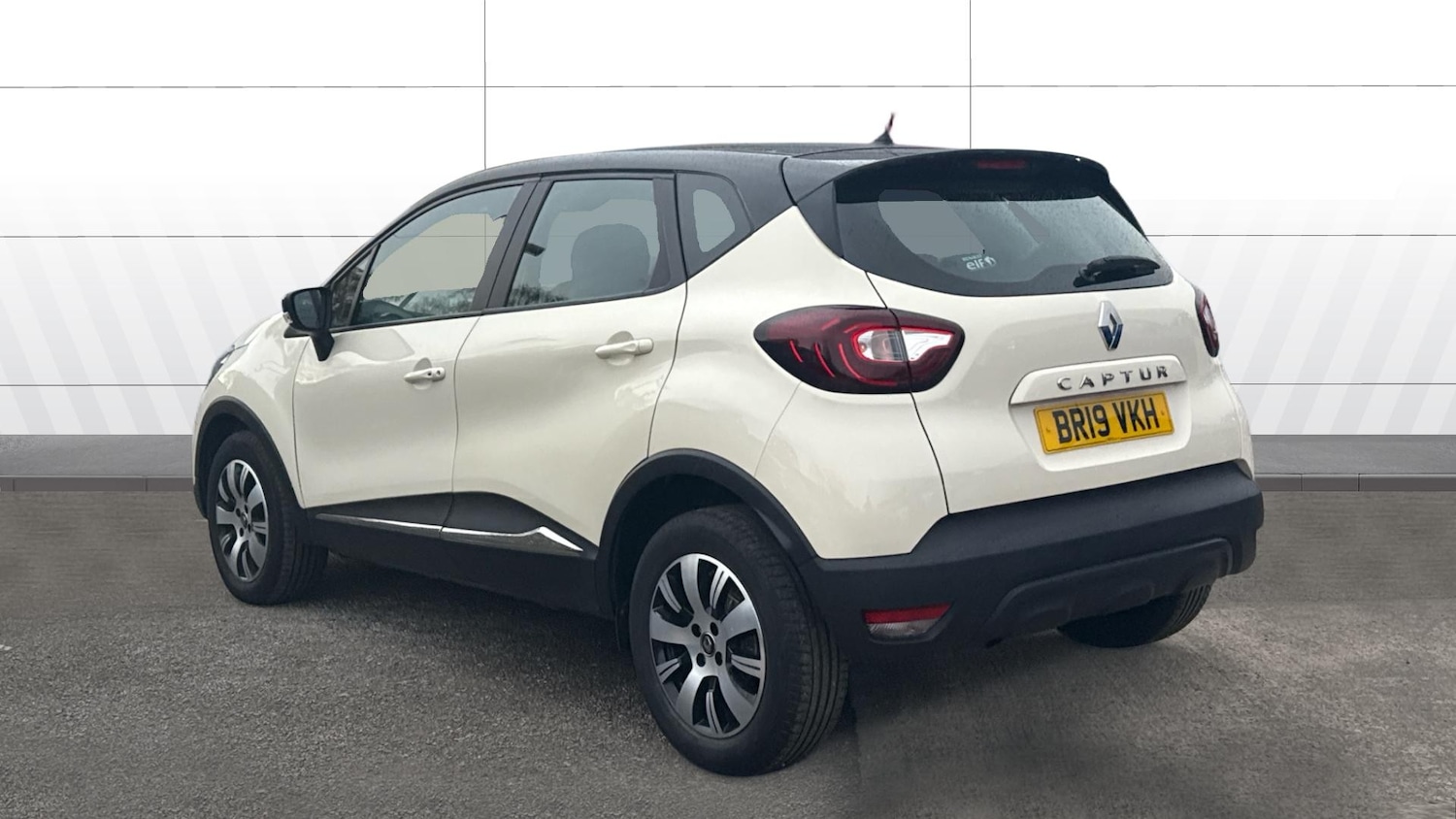 Used Renault Captur 2019 for sale - 78121195: Photo 2