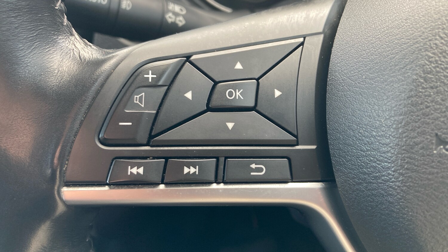 Used Nissan X-Trail 2018 for sale - 77689163: Photo 25