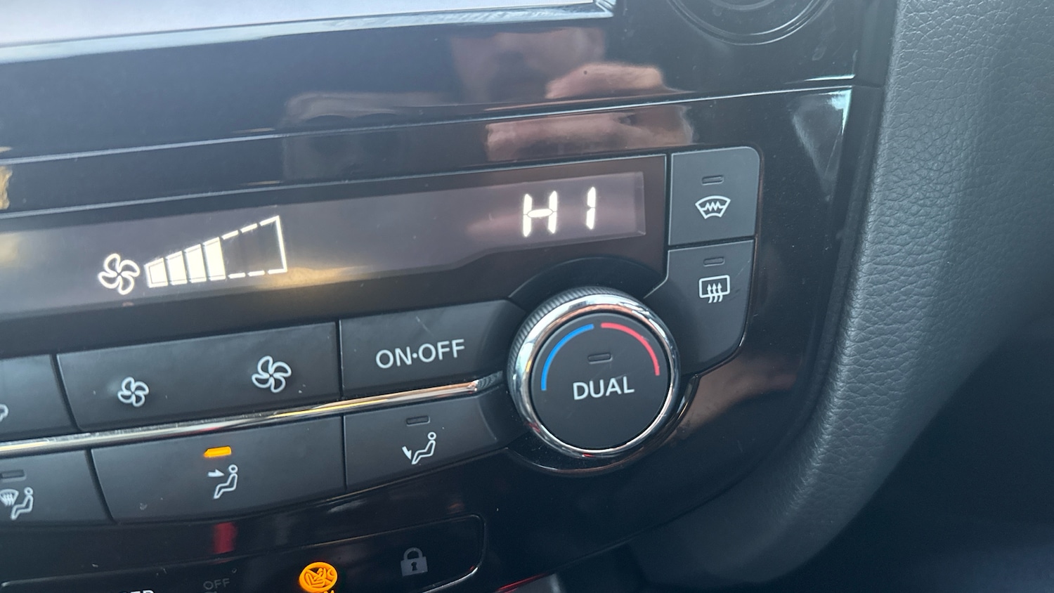 Used Nissan Qashqai 2018 for sale - 77283661: Photo 21