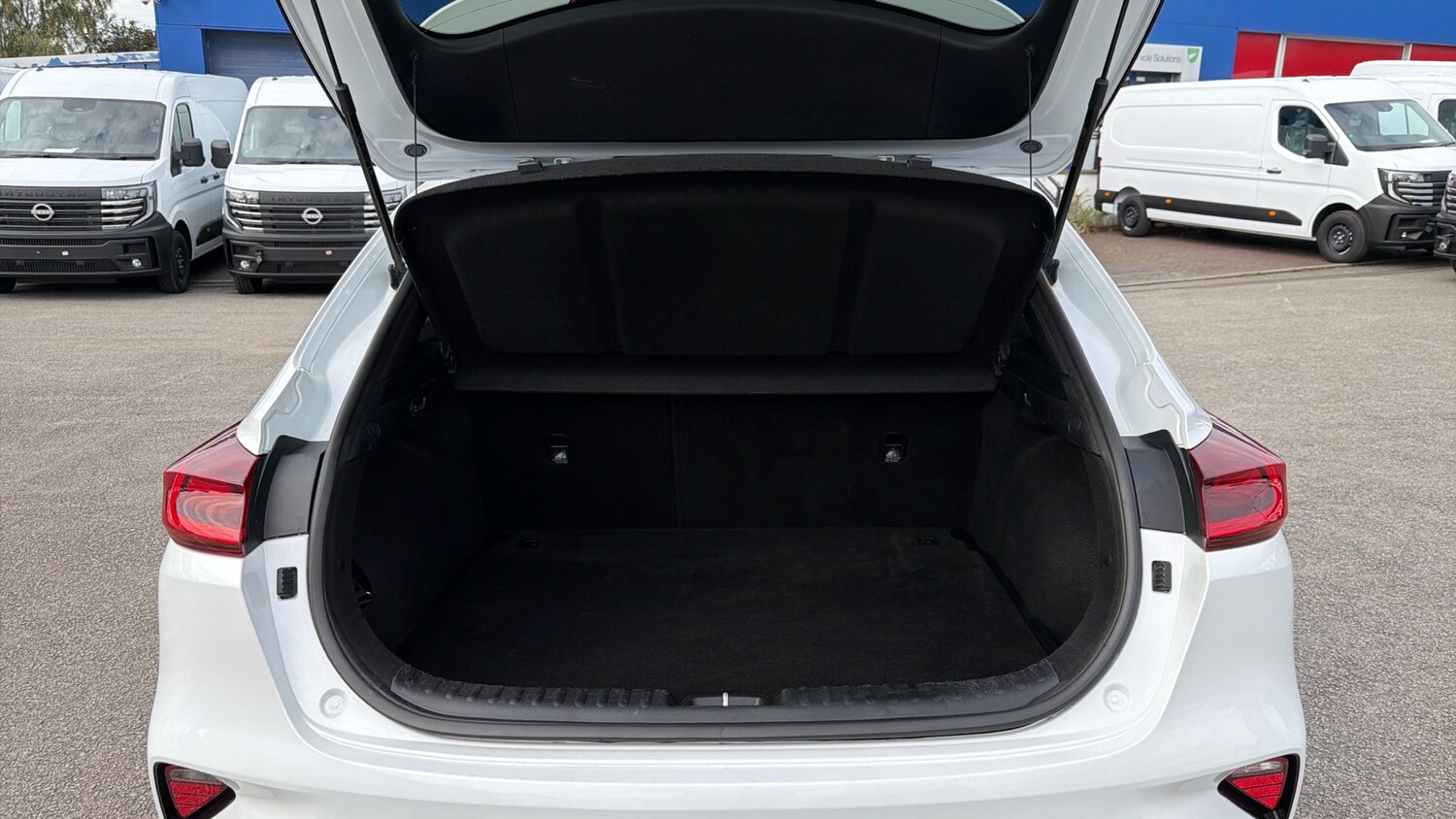 Used Kia XCeed 2020 for sale - 76234556: Photo 4