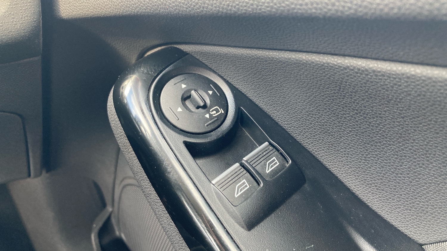Used Ford Fiesta 2015 for sale - 76144556: Photo 24
