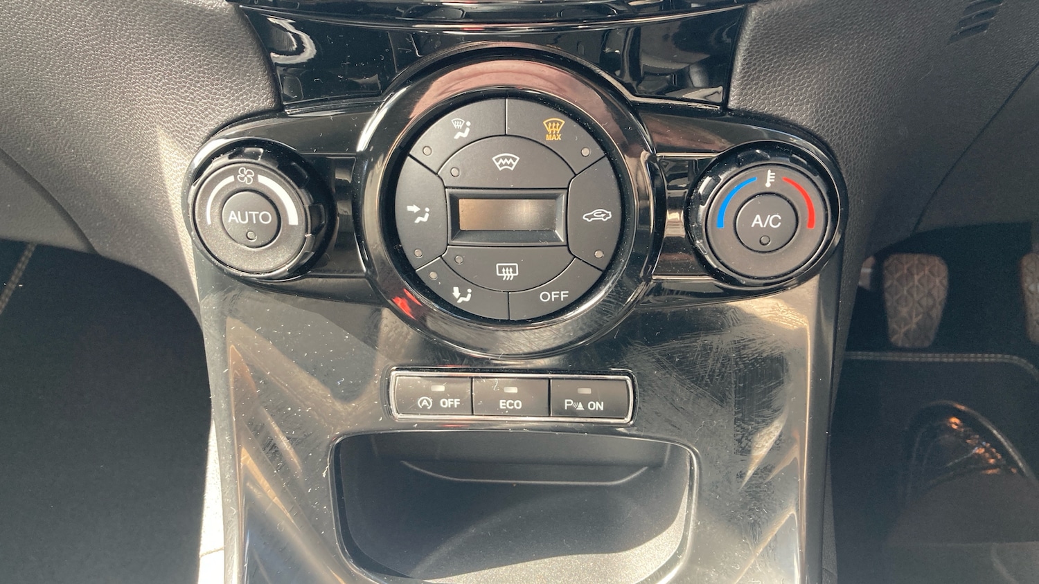 Used Ford Fiesta 2015 for sale - 76144556: Photo 28