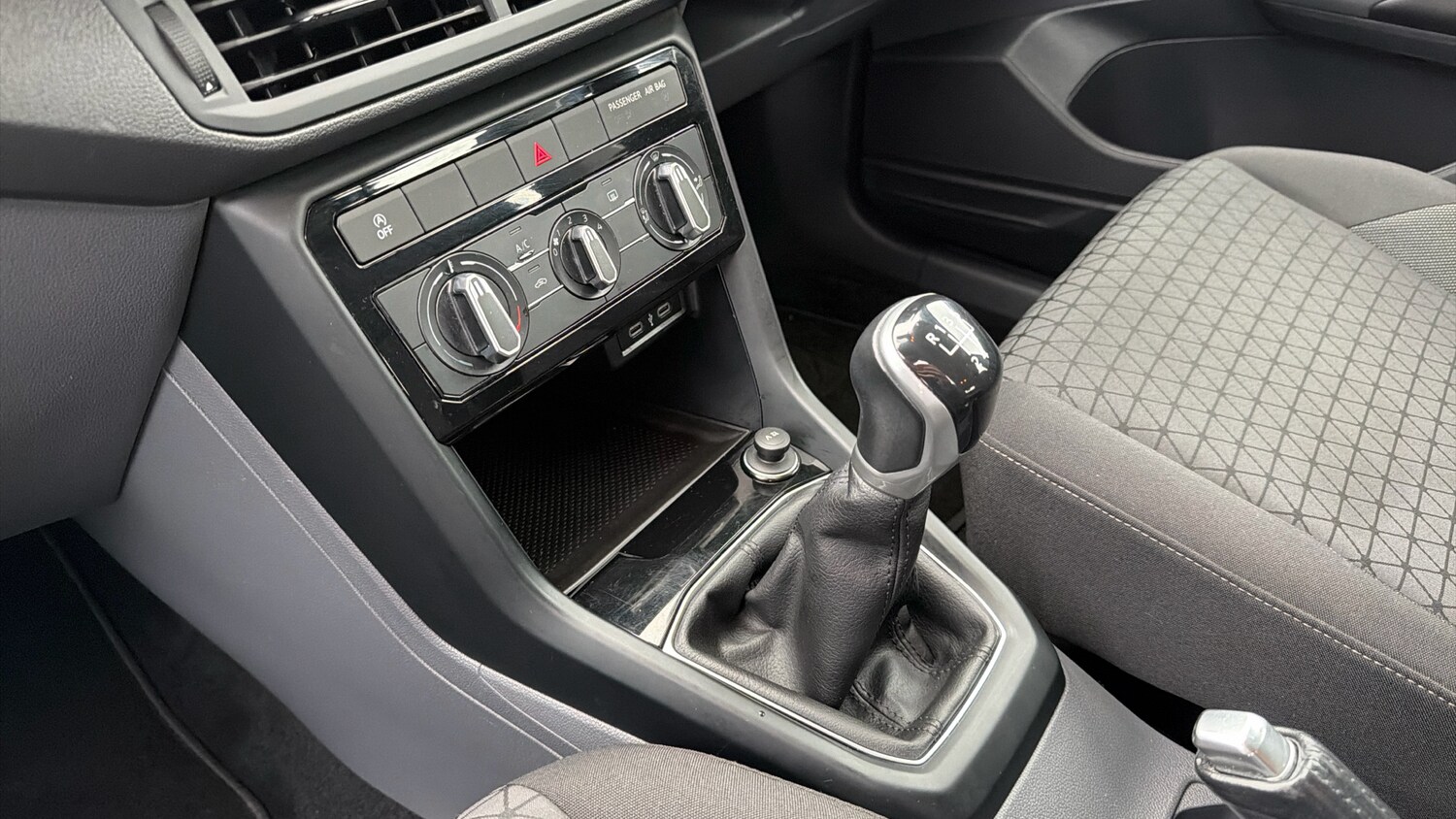 Used Volkswagen T-Cross 2021 for sale - 76557257: Photo 13