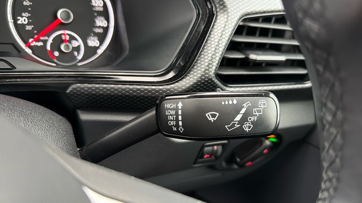 Used Volkswagen T-Cross 2021 for sale - 76557257: Photo 25