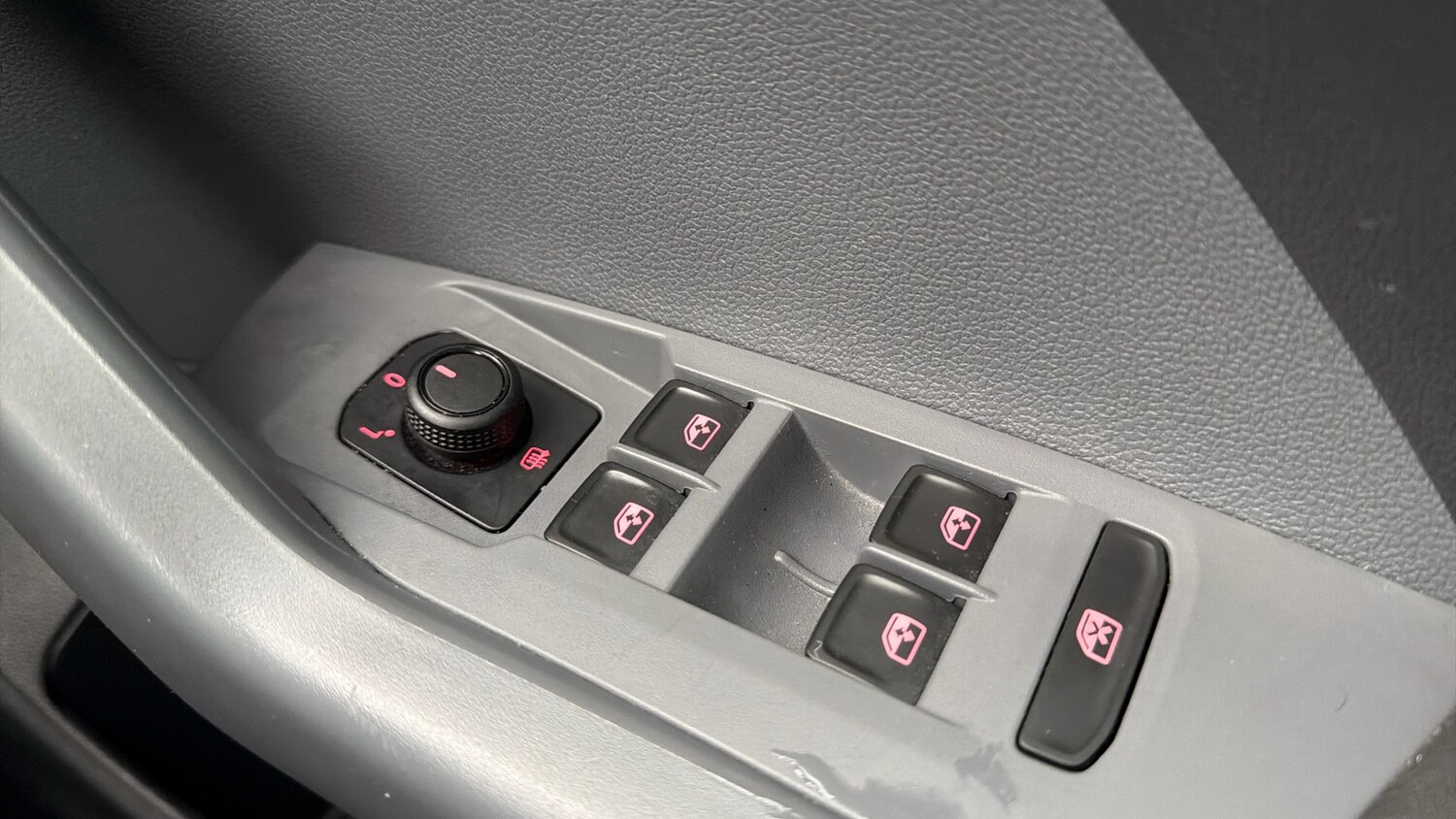 Used Volkswagen T-Cross 2021 for sale - 76557257: Photo 29