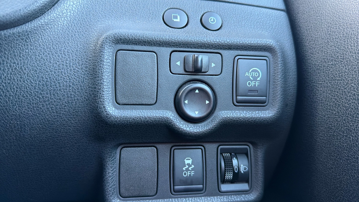 Used Nissan Note 2015 for sale - 77045573: Photo 31