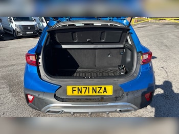 Used Kia Stonic 2021 for sale - 77541876: Photo