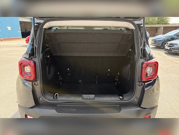 Used Jeep Renegade 2019 for sale - 78379610: Photo