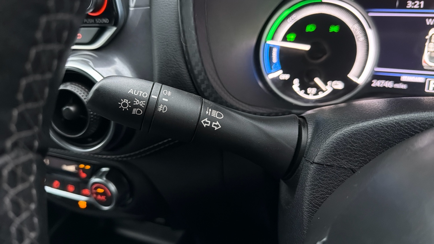 Used Nissan Juke 2023 for sale - 77136075: Photo 27